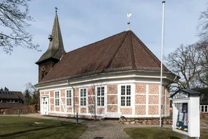 Kirche in einem Dorf